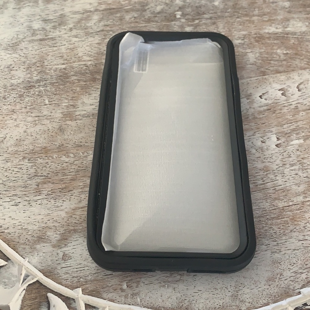 Otter box - Picture 2 of 4